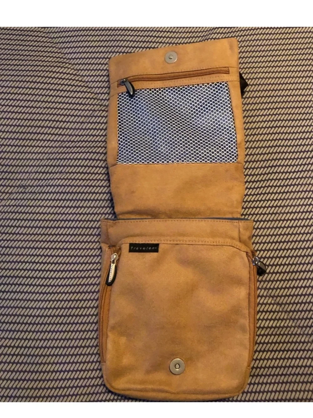 Travelon Anti-Theft Faux Suede Crossbody Travel Bag RFID, Sling Purse, tan, EUC.